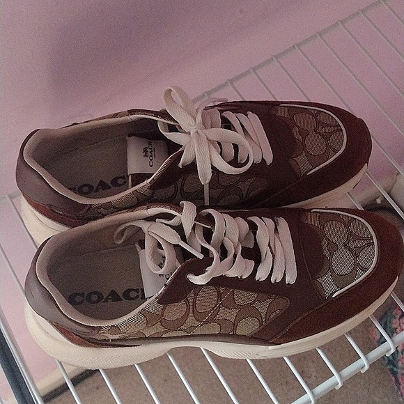 Size 10 Coach Sneakers - Picture 4 of 4